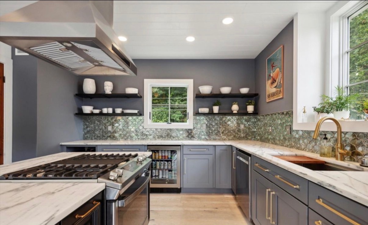 Greystone Family Kitchen